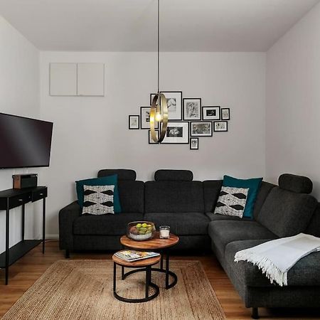 Charmantes Townhaus Mit Garten, W-Lan & Netflix Potsdam Exteriör bild