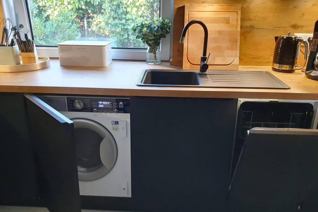 Charmantes Townhaus Mit Garten, W-Lan & Netflix Potsdam Exteriör bild