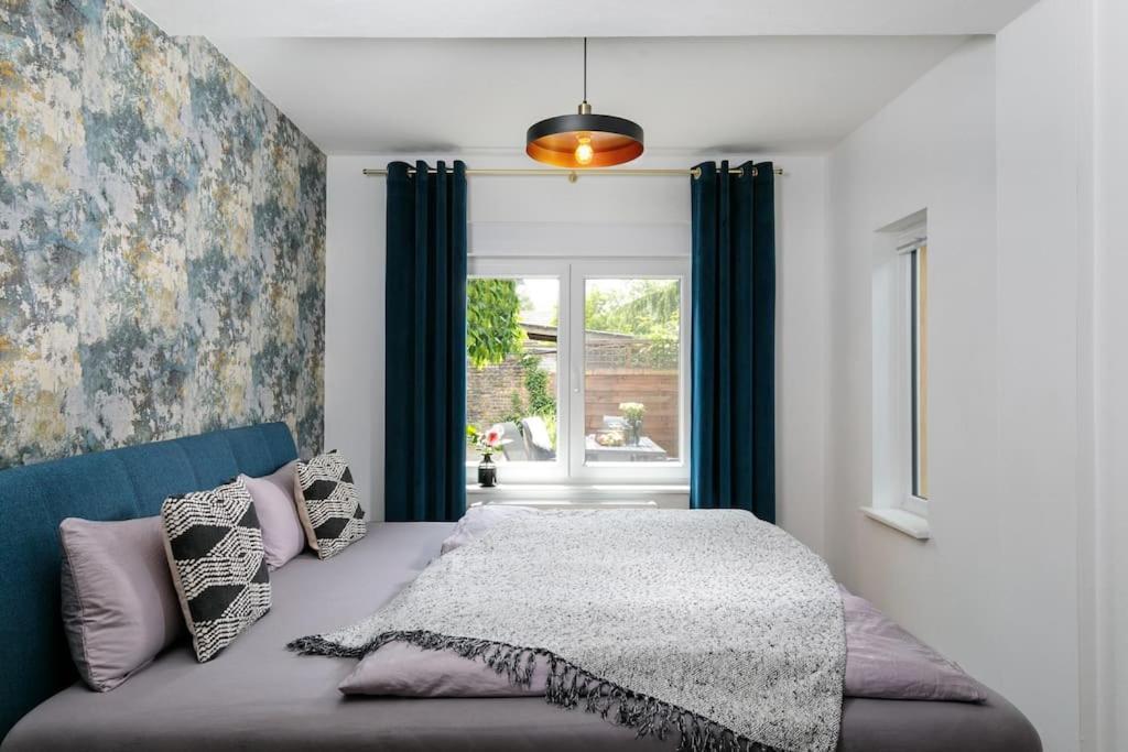 Charmantes Townhaus Mit Garten, W-Lan & Netflix Potsdam Exteriör bild